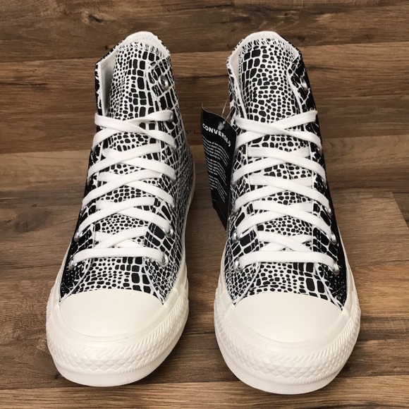 CONVERSE CTAS HIGH TOP BRAND NEW - Picture 3 of 15